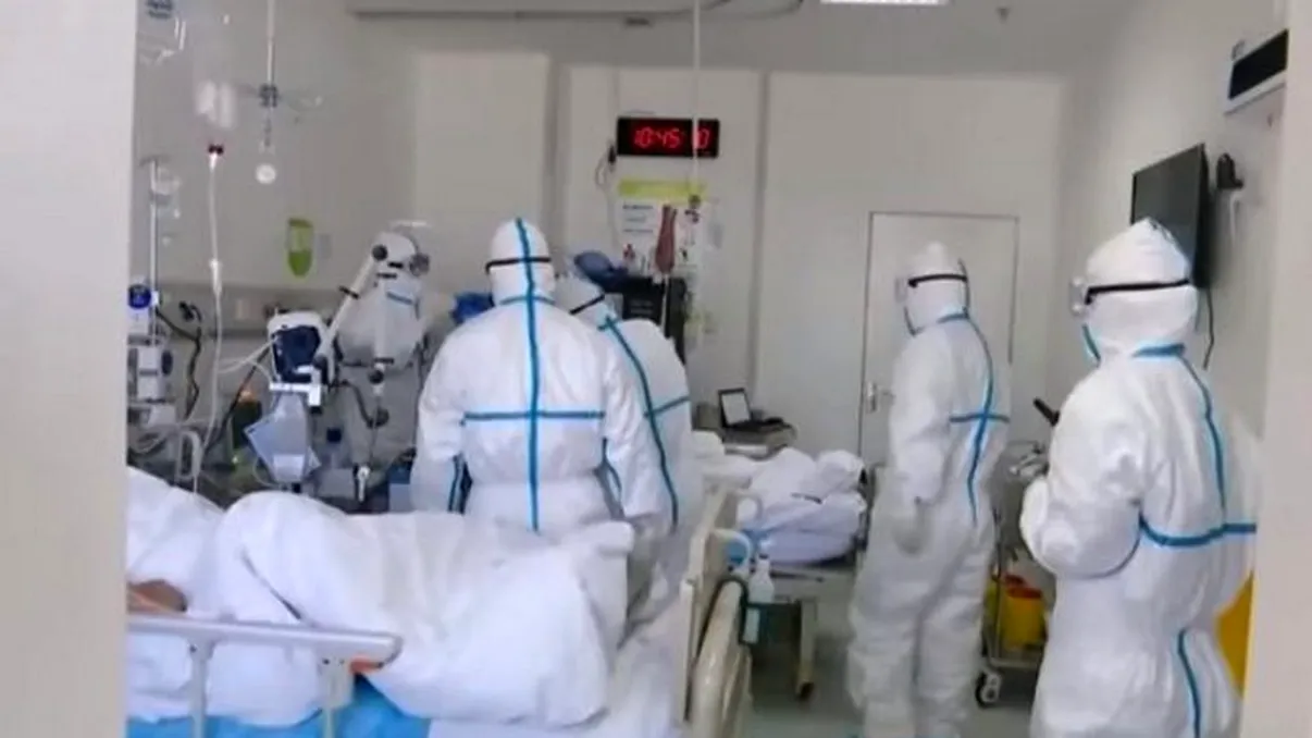 Secție ATI, abandonată de medicii și asistentele care lucrează în ea. Ce au descoperit rudele pacienților covid-19 din India VIDEO