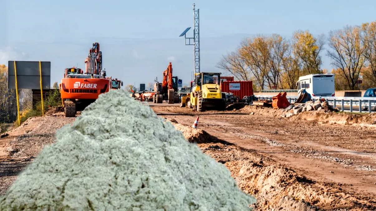 Autostradă din cenușă de hârtie. Ce țară a aprobat construcția ei și de ce nu folosesc ciment