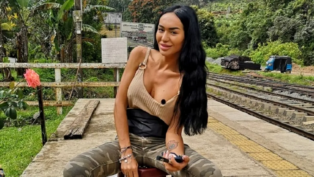 Cât costă o rochie creată de Margherita de la Clejani. Suma de fabuloasă