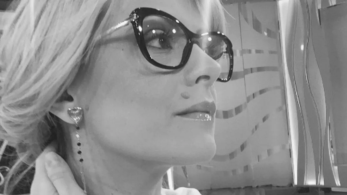 Cum a fost atacată și Simona Gherghe la Acces Direct. Ce s-a întâmplat, de fapt