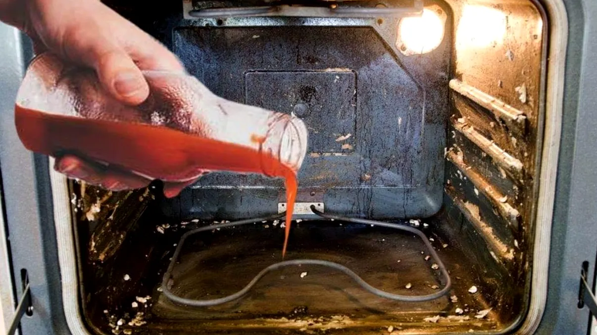 A pus suc de roșii în cuptor și apoi a curățat cu apă. Nu i-a venit să creadă ce s-a întâmplat în doar 15 minute