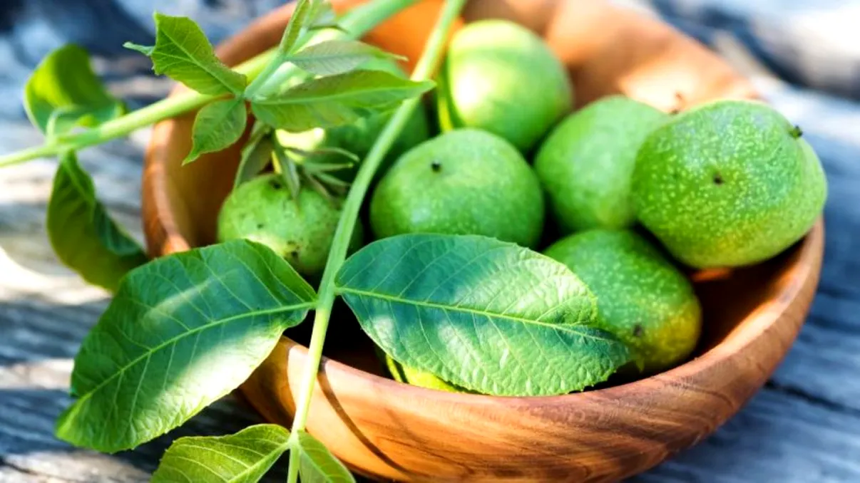 Fructul care umple românii de bani, de fapt. Cine a ales să îl cultive în livada a dat lovitura cea mare