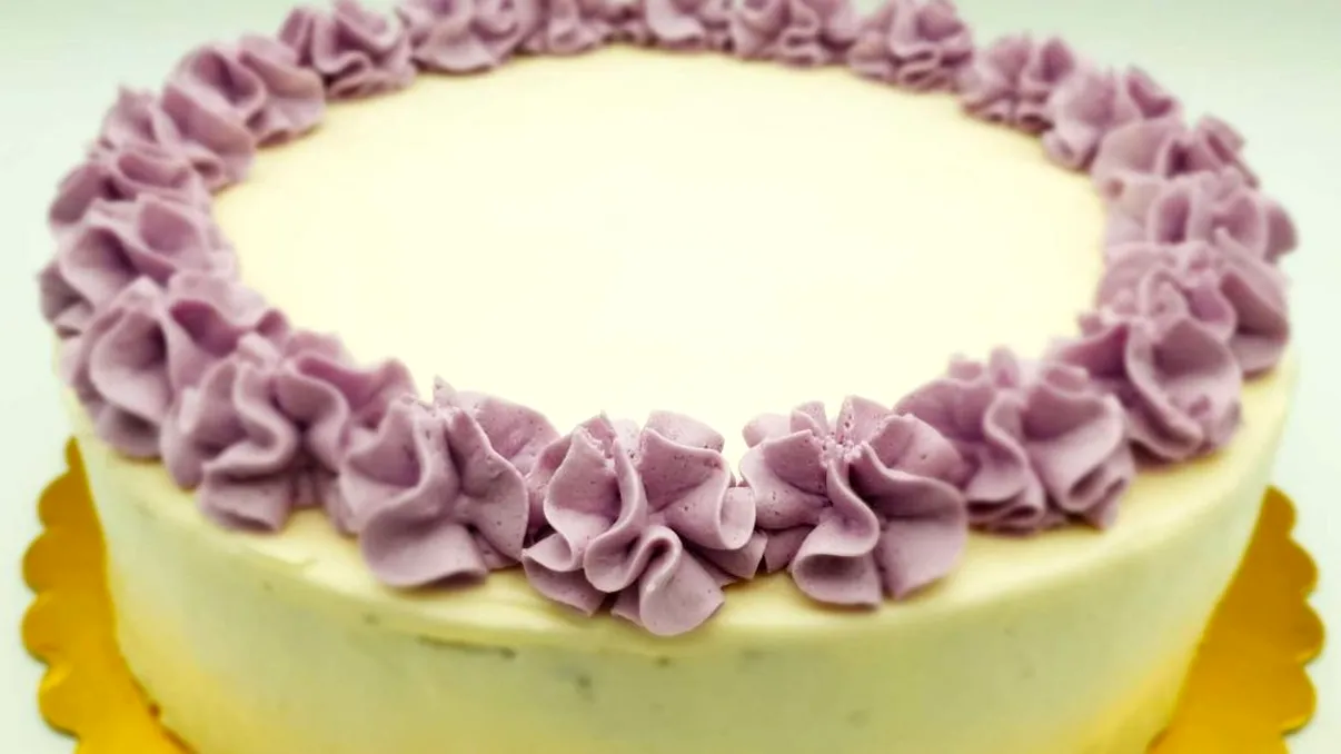 Secretele șarlotei pentru tort. Cum s-o prepari ca adevărații patiseri. Va ieși absolut senzațională, nu prea dulce