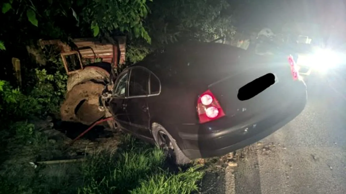 Accident îngrozitor în Buzău. Tânăr de 21 de ani, ucis violent de o bară metalică. Ce s-a întâmplat cu pasagera din dreapta