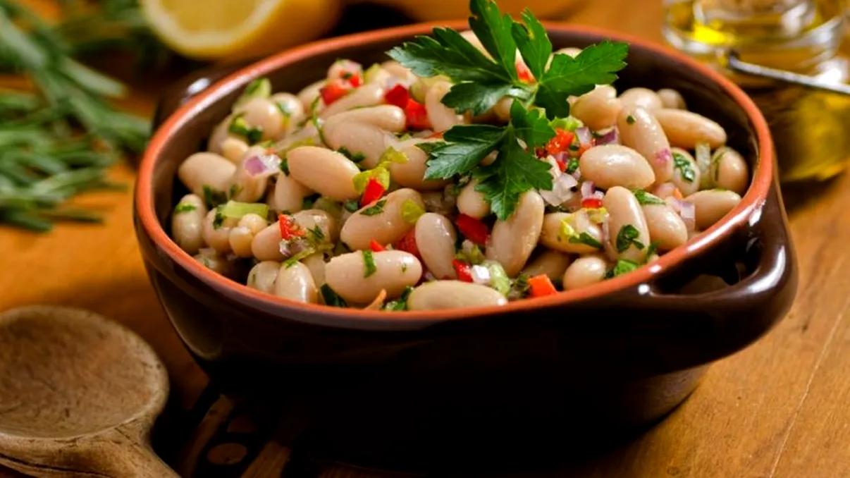 Pașii corecți pentru a fierbe fasolea uscată. Așa nu vei avea niciodată probleme cu burta