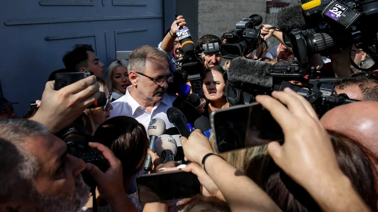 'Mii de oameni se bucură după eliberarea lui Liviu Dragnea'. Comparația nebănuită cu Adrian Năstase