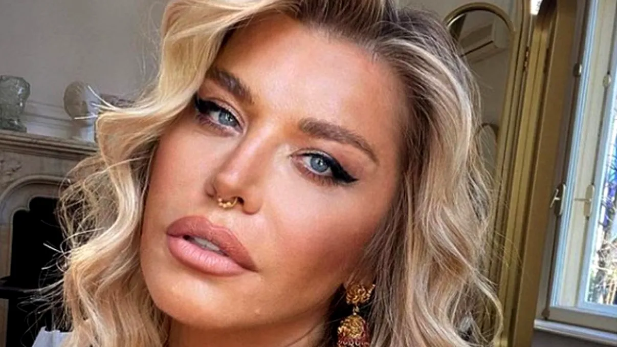 Loredana Groza a creat un scandal uriaş pe reţelele de socializare. Fanii nu s-au mai putut abţine: “Vai de capul tau cum ai ajuns”