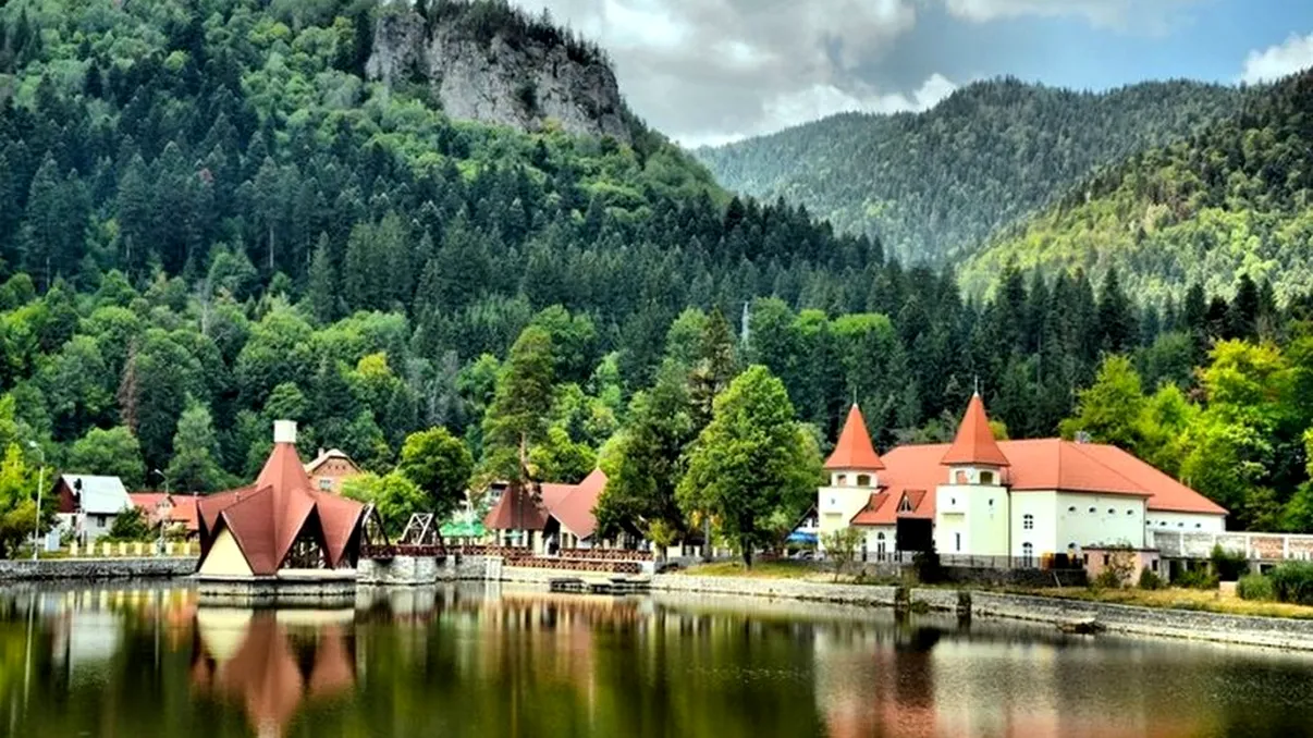 Vacanțe lângă România. 5 locuri de vis pe care trebuie să le vezi