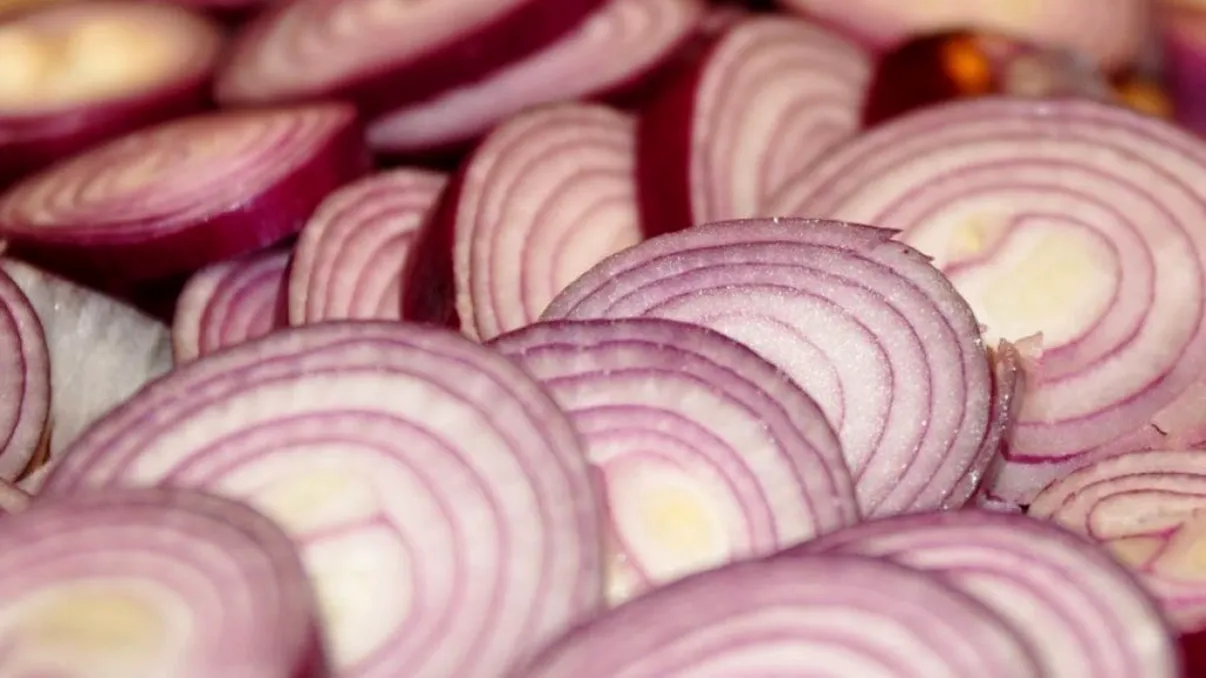 Cum faci acasă cea mai bună ceapă roșie murată. Rețeta simplă: este gata în 10 minute