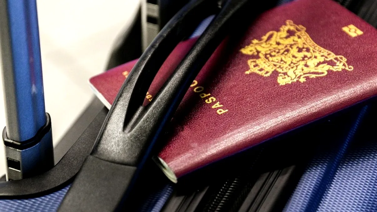 Vedeta care a plecat din România doar cu o valiză. Unde și-a mutat toată familia și de ce