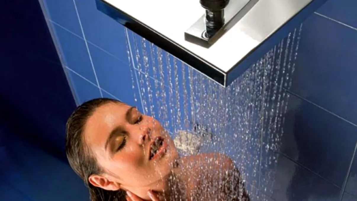 Cât de des trebuie să facem duș, de fapt. Cine sunt românii care nu trebuie să se spele zilnic