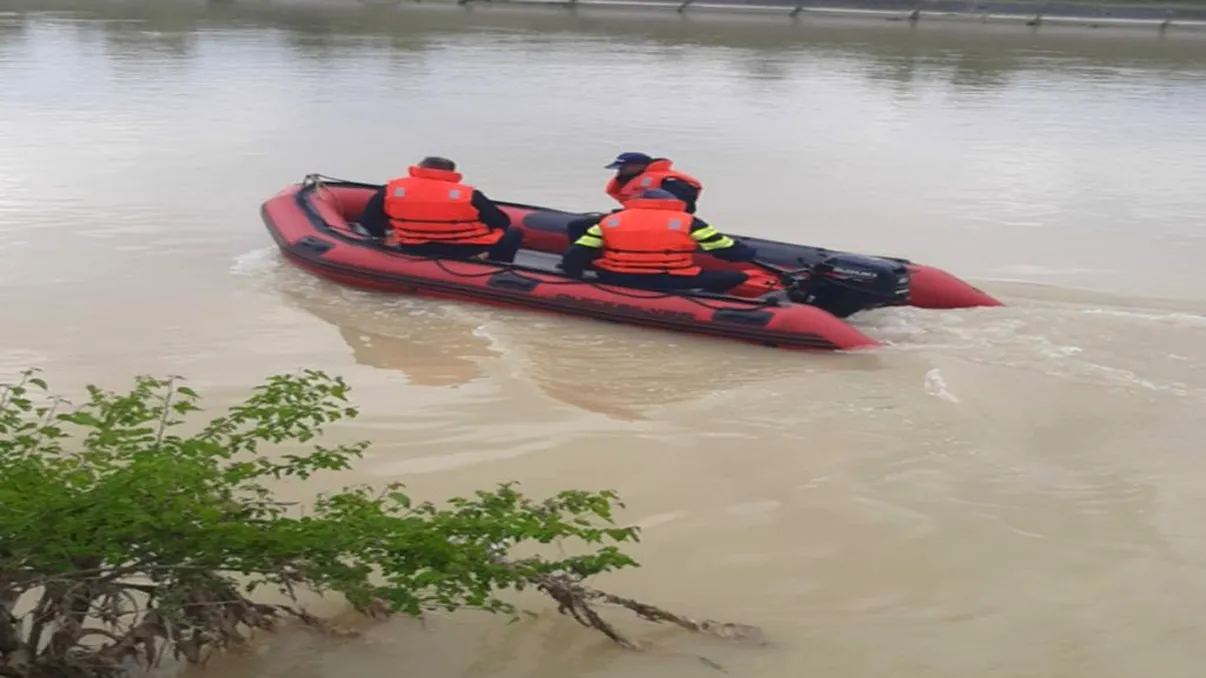 Adolescent de 16 ani, înecat în apele Jiului. Gestul de neiertat făcut de prietenul care îl însoțea