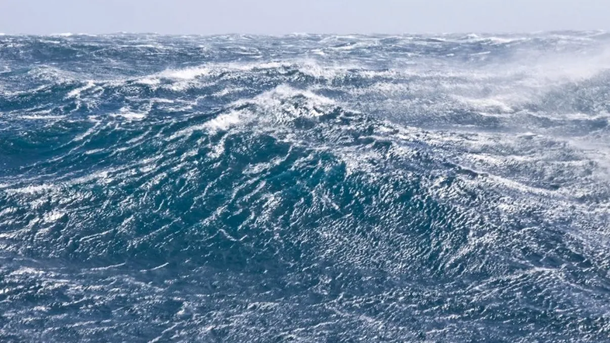 Fenomenul din Oceanul Atlantic care pune în pericol viața de pe Pământ. Ce se întâmplă