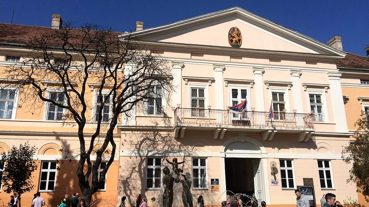 Localitatea de la granița României unde ajung mii de oameni în weekend. Ce se întâmplă