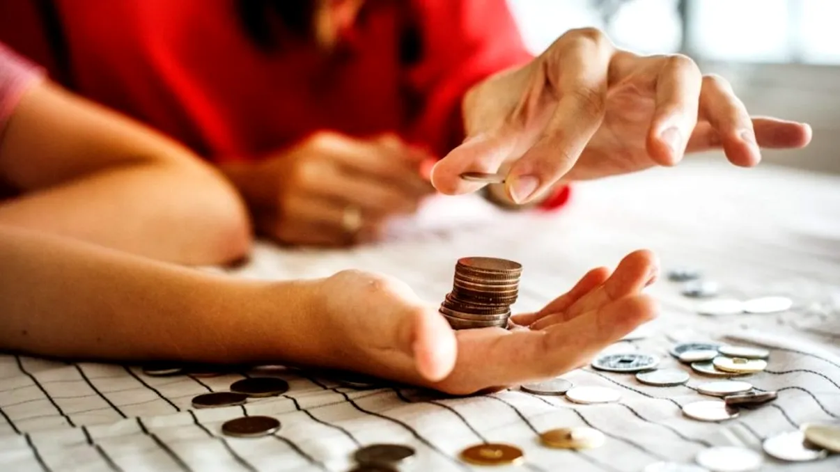 Lovitură dură pentru românii cu credite în lei. Ce se întâmplă cu indicele ROBOR