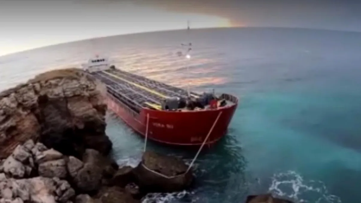 A eșuat un vapor lângă Vama Veche, încărcat cu o substanță extrem de toxică