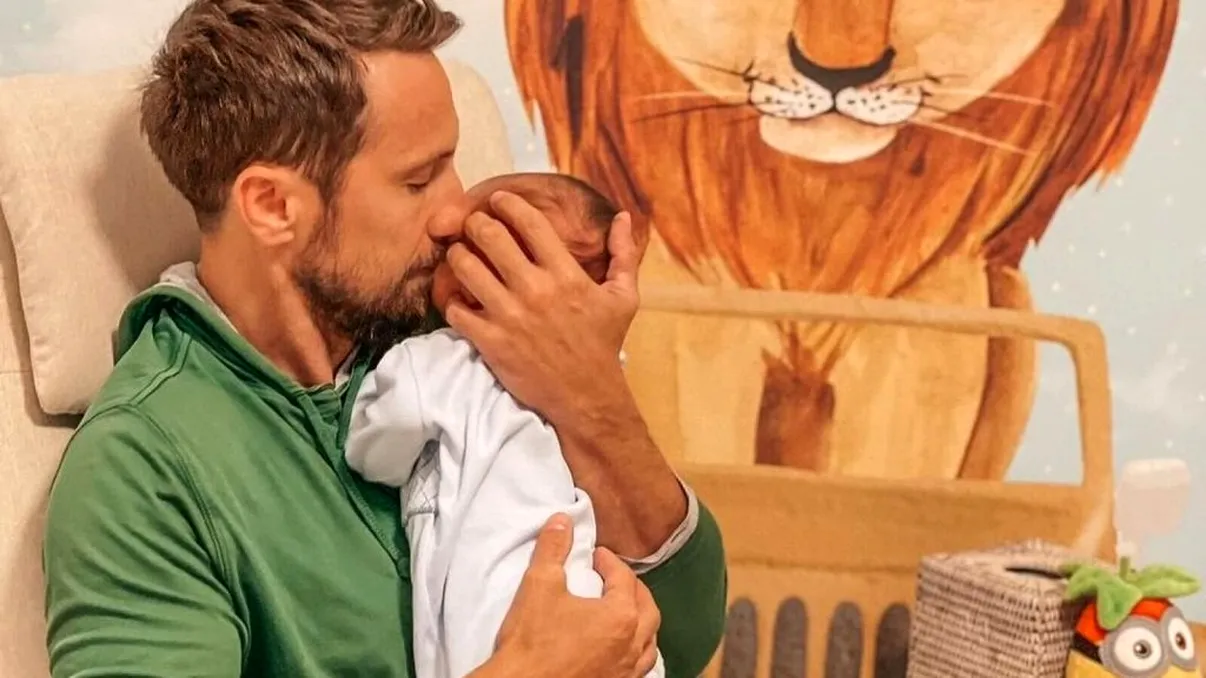 Ce i-au făcut părinții lui Dani Oțil când era mic: ‘Am plâns 3 zile și 3 nopți’