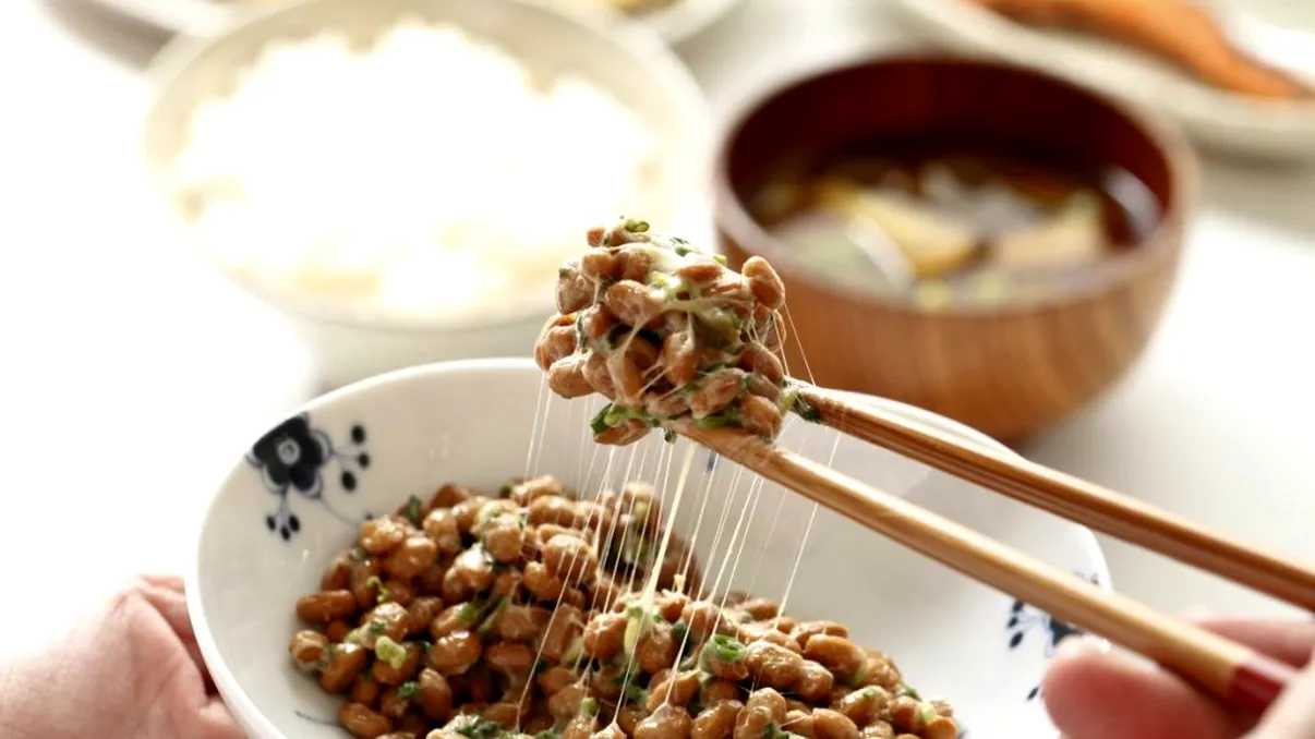 Ce este natto, mâncarea care i-a înnebunit pe japonezi. Devine tot mai popular și în România