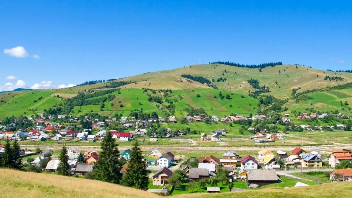 Locurile de vizitat în colțul de rai din Bucovina. Localitatea unde sunt peisaje de poveste