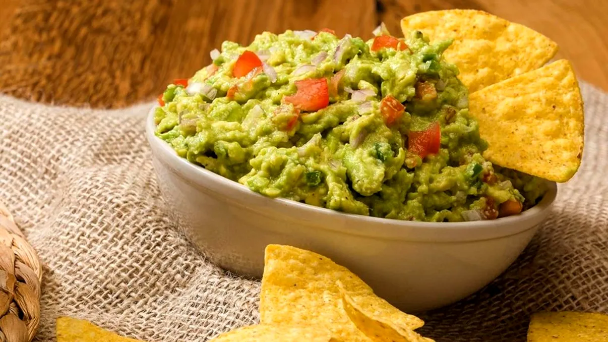 Cum gătești corect guacamole, de fapt. Secretul mexicanilor pentru a ieși delicios