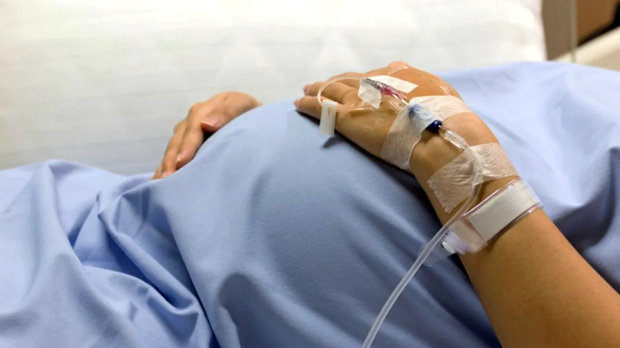 Medic ginecoloc, avertisment crunt pentru femeile gravide: ”Nu amânați vacinarea până după naștere! Ar putea fi prea târziu”