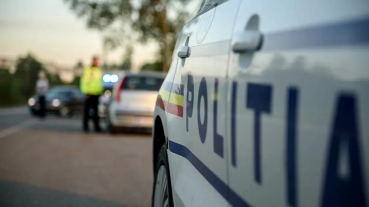 O femeie din Mehedinți și-a vândut nepoatele de 9 și 12 ani. E ireal ce a primit pe ele