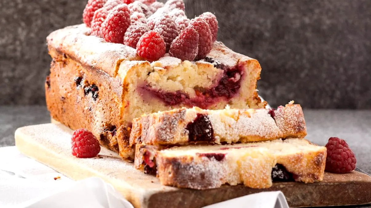 Cum faci chec cu fructe de pădure, fără făină. Rețeta genial care are puține calorii