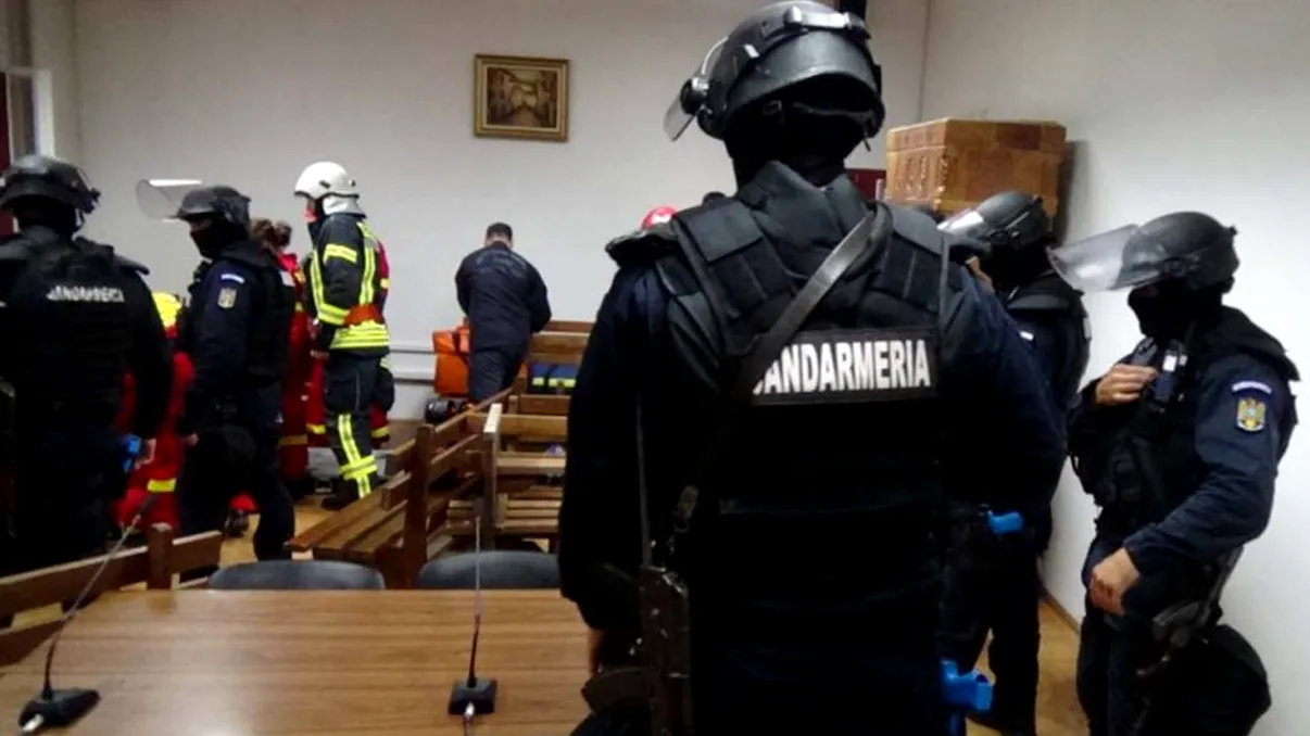 Tragedie în Alba. Jandarm, găsit mort după ce s-a împușcat în piept cu arma din dotare. Ce comportament manifestase bărbatul