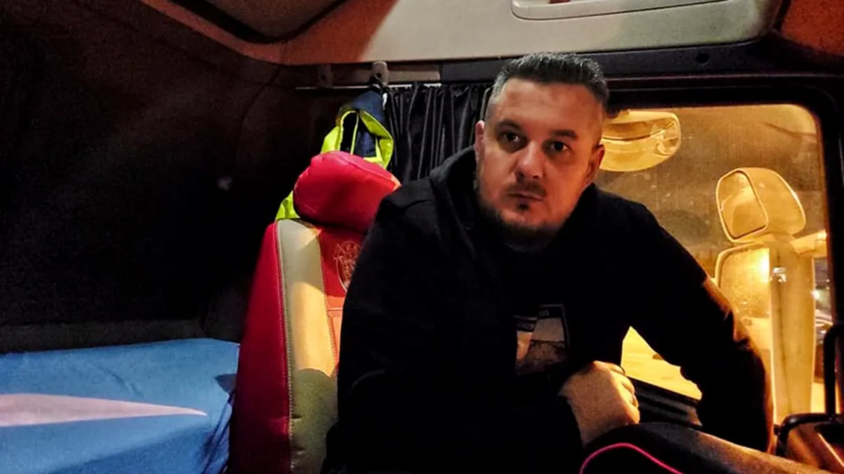 Gest emoționant al șoferilor de TIR din România. Cum s-au mobilizat pentru a salva viața unui copil