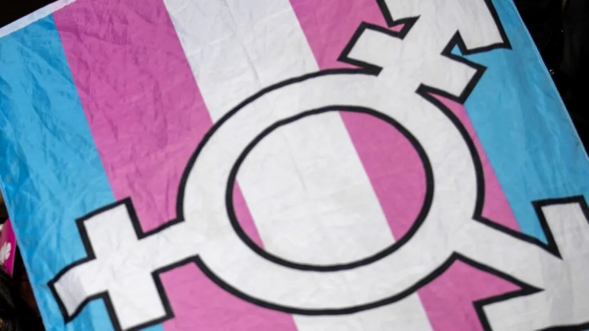 Transformarea uimitoare a bărbatului din România care este acum femeie. S-a operat pe banii Statului român