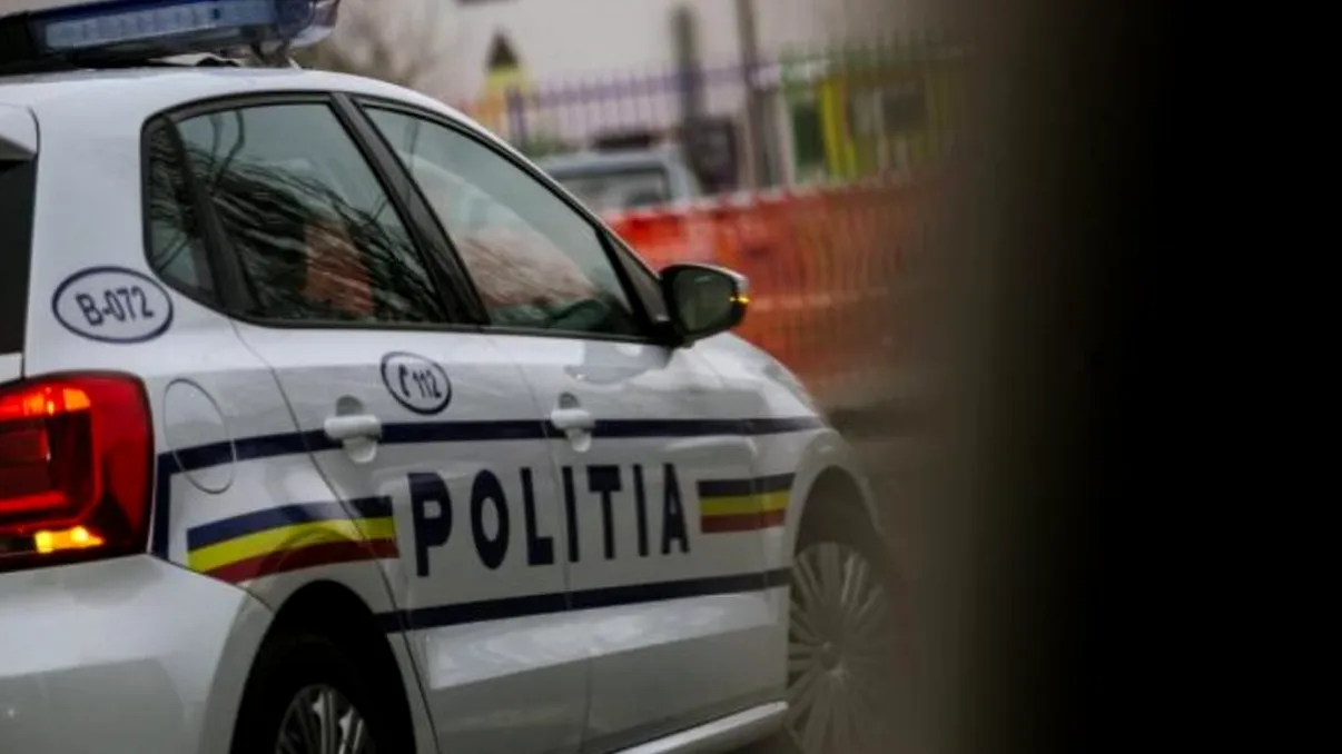 O doctoriță s-a urcat la volan beată și a distrus două mașini. Cât alcool a consumat