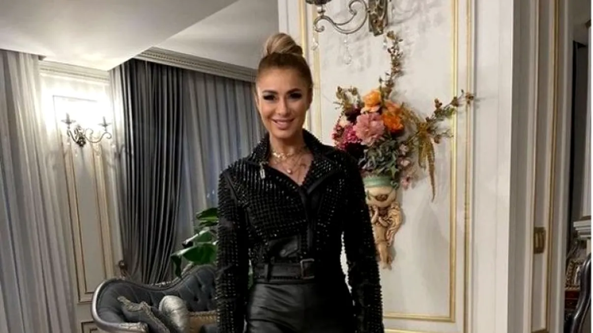 Anamaria Prodan, reacție furtunoasă după acuzele aduse de soția unui fotbalist: „Vinde incredibil de bine”