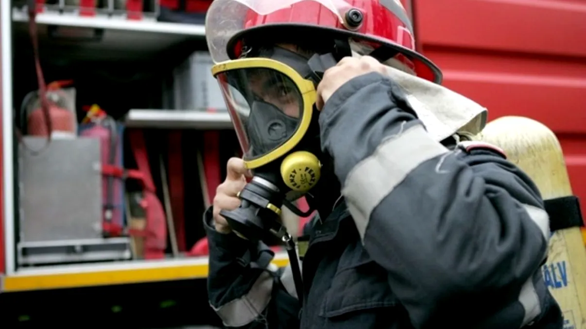 Explozie puternică la o stație de betoane din Voluntari. Casele din apropiere au fost acoperite de o cantitate mare de praf de ciment VIDEO