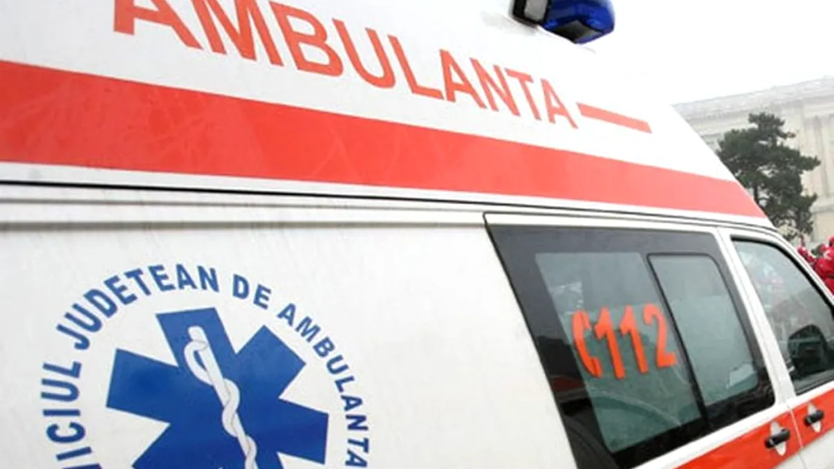 Fetiță de 13 ani, victima unui atac cu lichid inflamabil aprins. În ce stare se află minora