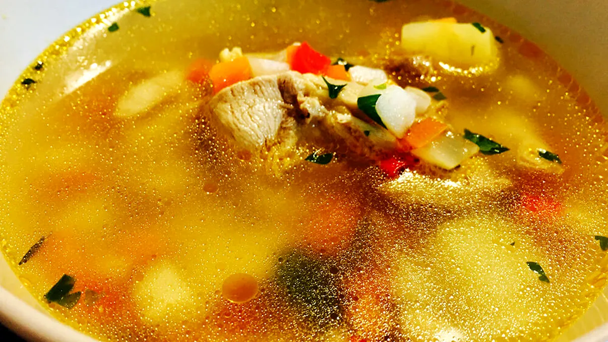 Greșeala uriașă pe care o fac gospodinele cu ciorba. Ingredientele care strică rețeta, gustul nu va mai fi același