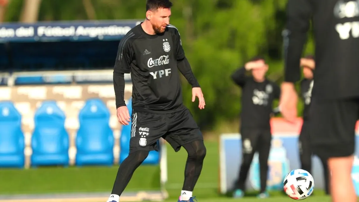 Lionel Messi are Covid-19. Cine e considerat responsabil de infectarea starului argentinian