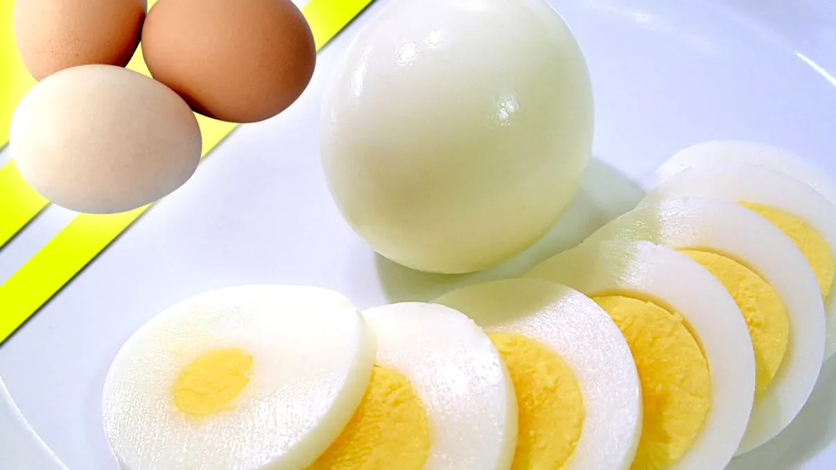Trucul banal pentru a afla dacă un ou este proaspăt sau vechi. Ce trebuie să faci, de fapt