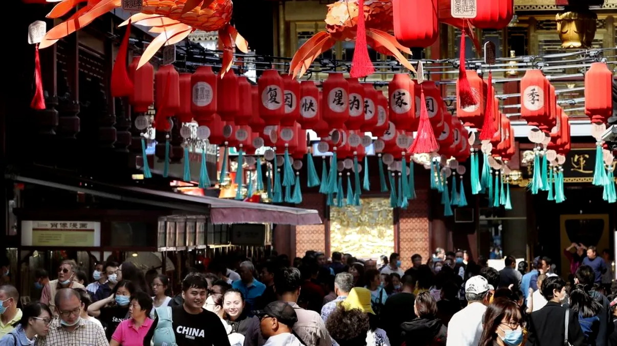 Avertisment de ultimă oră pentru oricine care călătorește în China. FBI e ferm: „Aruncați-le, cât sunteți acolo”