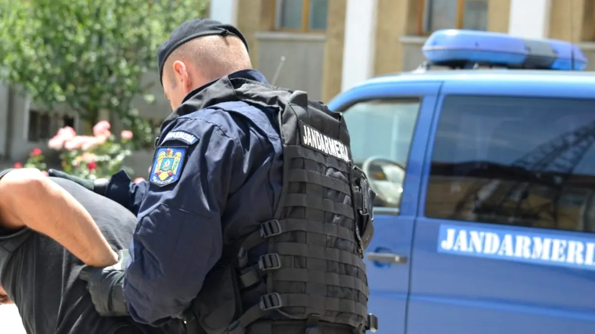 Un tânăr a fost arestat, după ce a făcut scandal într-un restaurant pentru că nu a primit mâncare gratis