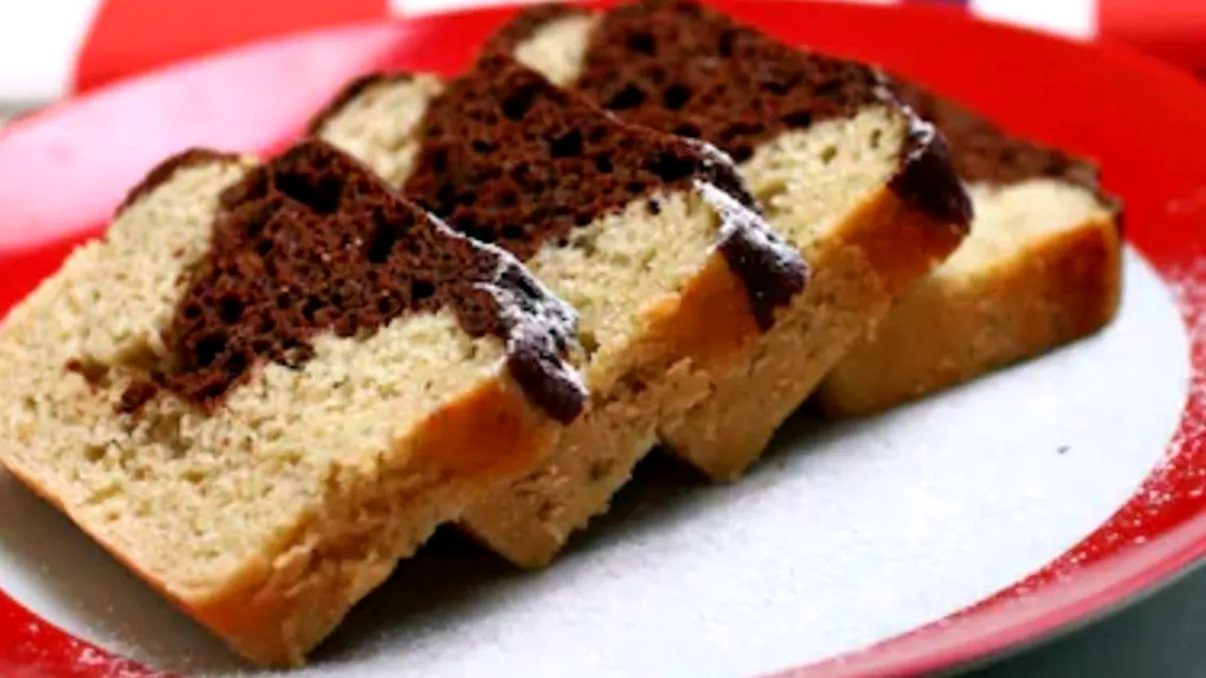 Cum faci cel mai pufos chec de post, fără ouă și fără lapte. Are doar 170 de calorii