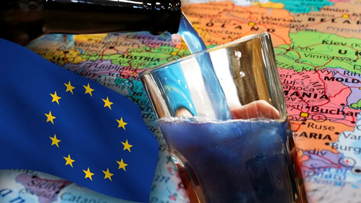 Țara din Europa care a produs prima bere albastră din lume. Ce conține, de fapt