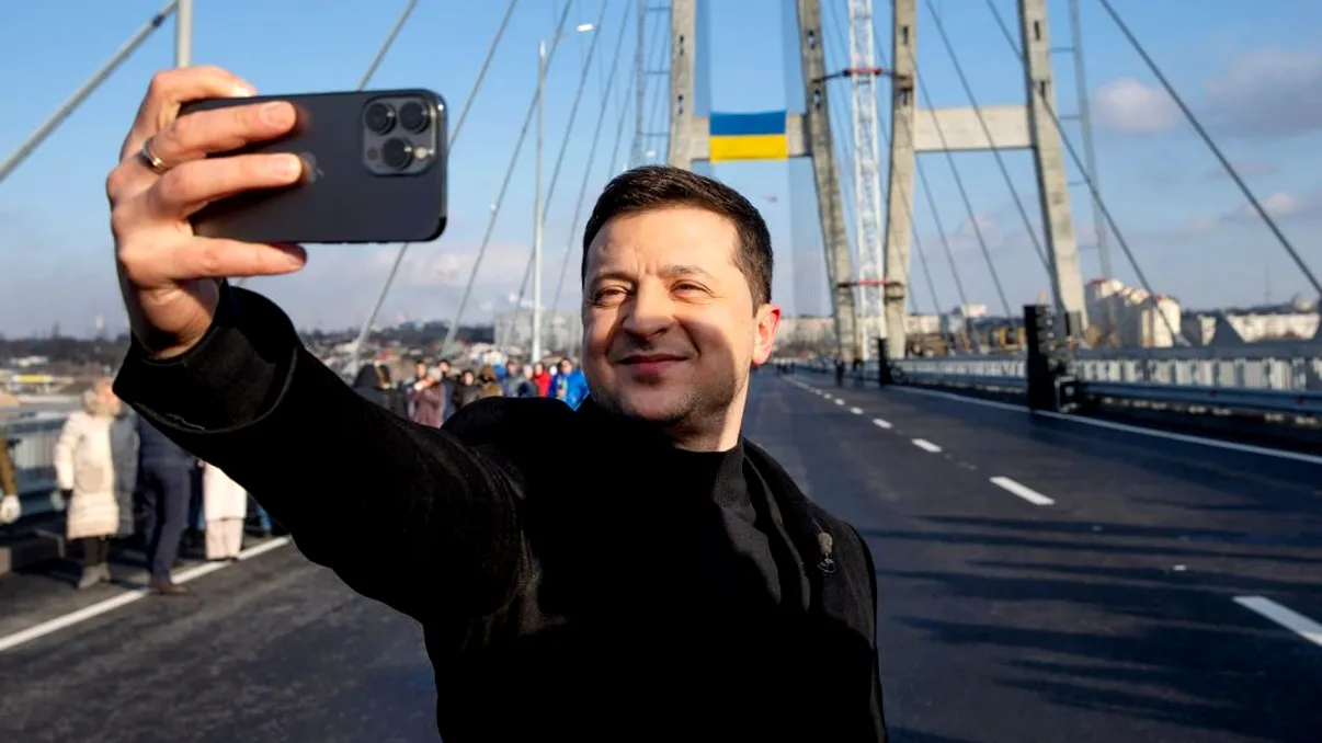 Volodimir Zelenski, drumul de la actor de comedie la președinte erou în Europa. Rolul care pare că i-a prezis viitorul VIDEO