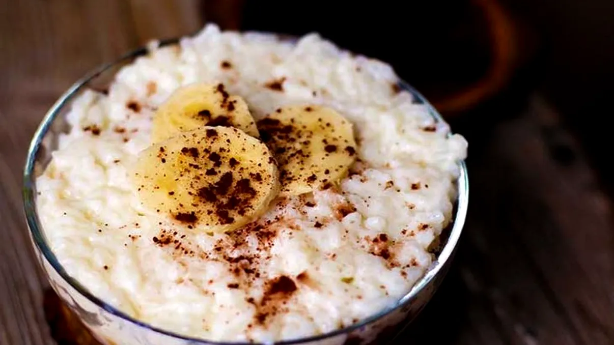 Greșeala pe care o fac mulți oameni când prepară orez cu lapte. Cât orez se pune, de fapt