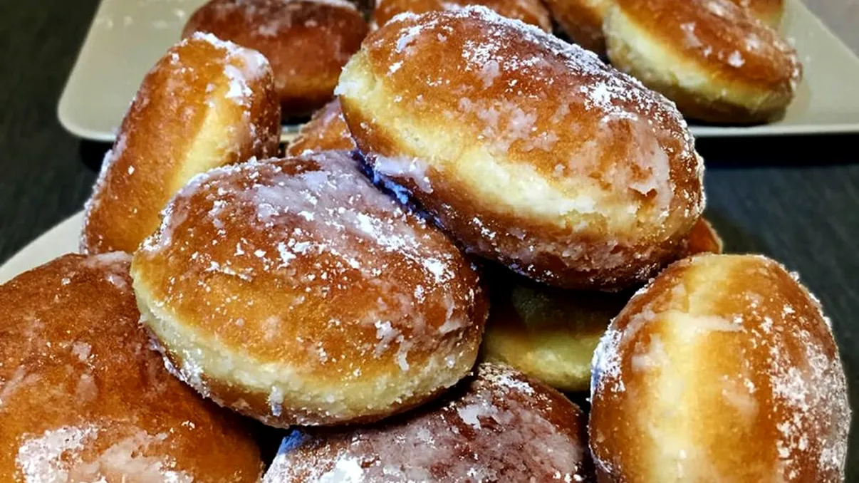 Secretul gogoșilor pufoase. Cum ies moi și aromate. Trucul pe care trebuie să-l urmezi înainte de a le pune la prăjit