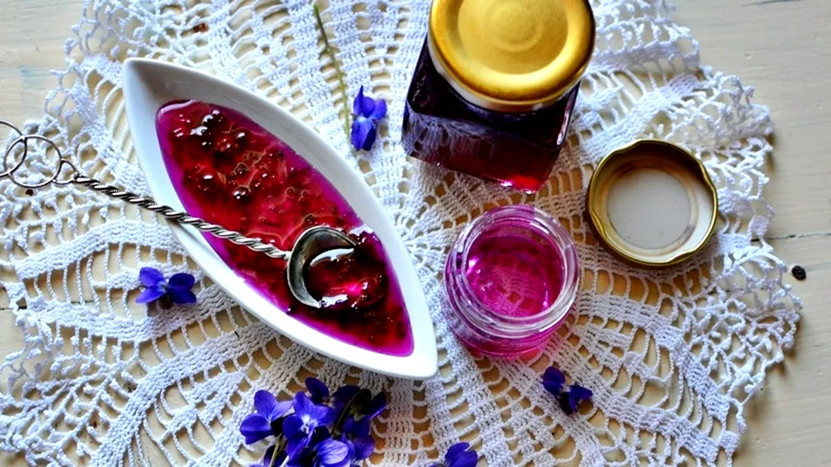 Dulceață de toporași. Rețeta este mai simplă decât credeai, iese un adevărat deliciu