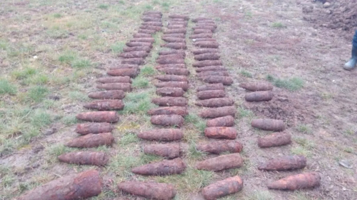 Descoperire periculoasă a unor localnici din Harghita. Pirotehniștii au fost chemați de urgență