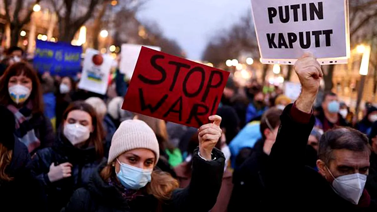 Compania uriașă care suspendă activitatea în Rusia și Belarus. 15.000 de angajați vor suferi