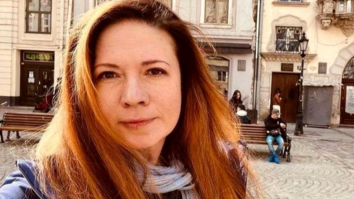 Jurnalistă din Rusia, ucisă în timpul bombardamentelor din Kiev de către armata rusă. Pentru cine lucra tânăra în Ucraina