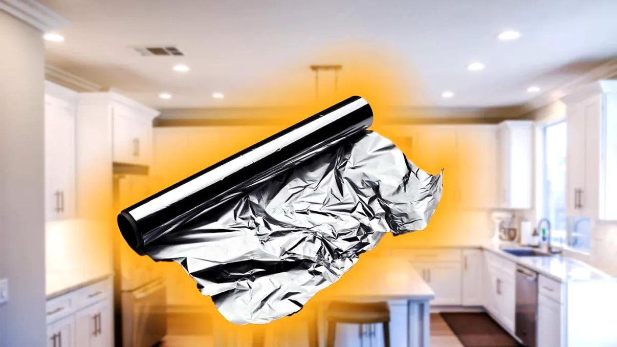 Obiectele din casa ta pe care le-ai folosit greșit toată viața. Cum blochezi folia de aluminiu în cutia ei, de fapt