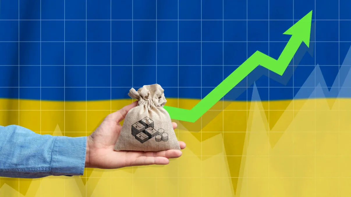 Veste cruntă pentru românii cu credite la bancă. Cât vor crește ratele